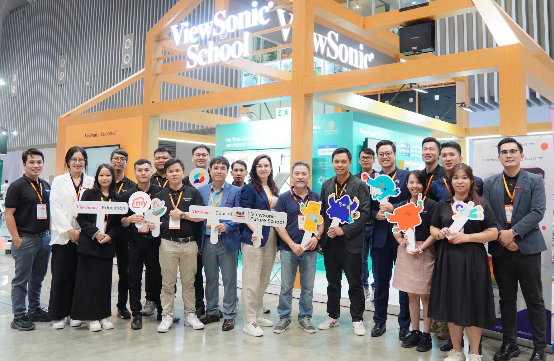 Sản phẩm ViewSonic và Đức Pháp